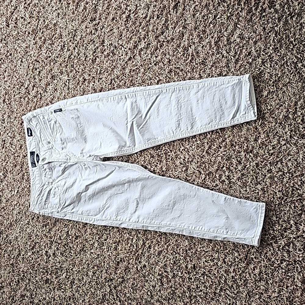 Silver Jeans - Suki Capri - Picture 2 of 6